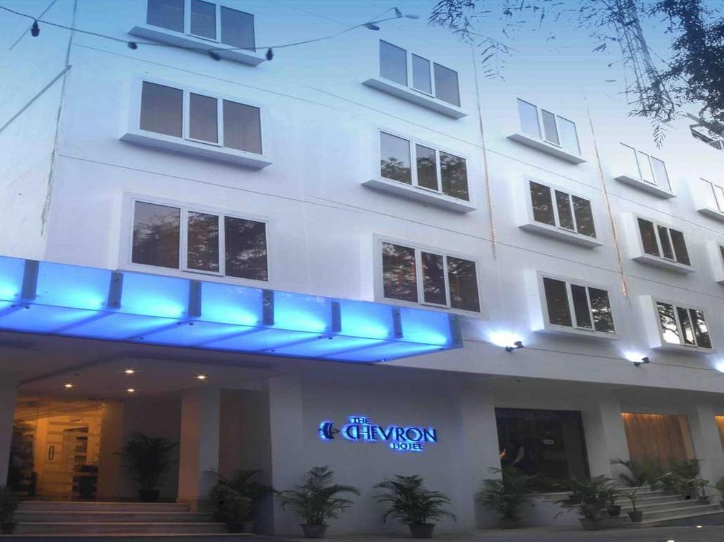 The Chevron Hotel Бангалор Экстерьер фото